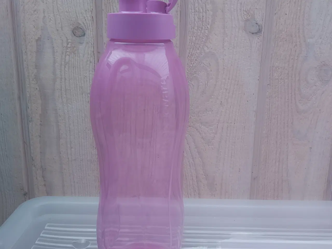 Billede 1 - Tupperware flaske 1,5 L 