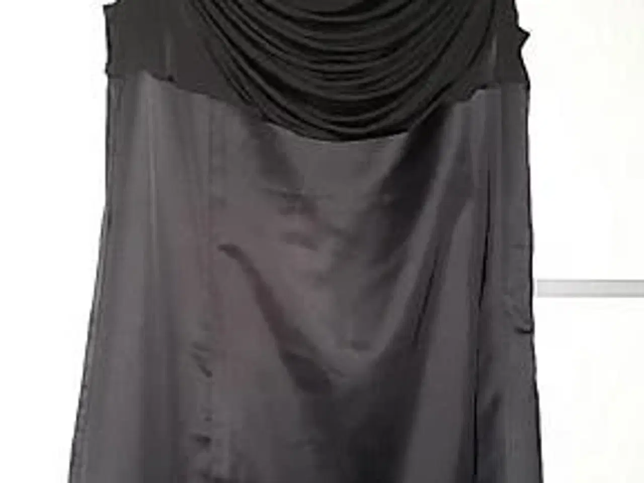 Billede 1 - Den lille sorte