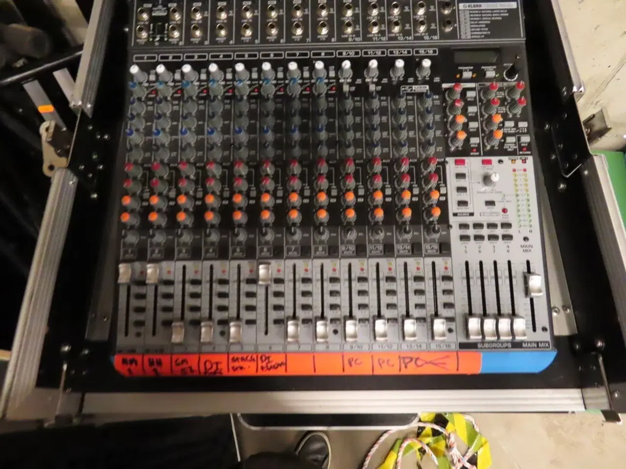 Billede 8 - Mixerpult BEHRINGER XENUX QX2442USB samt flightcase