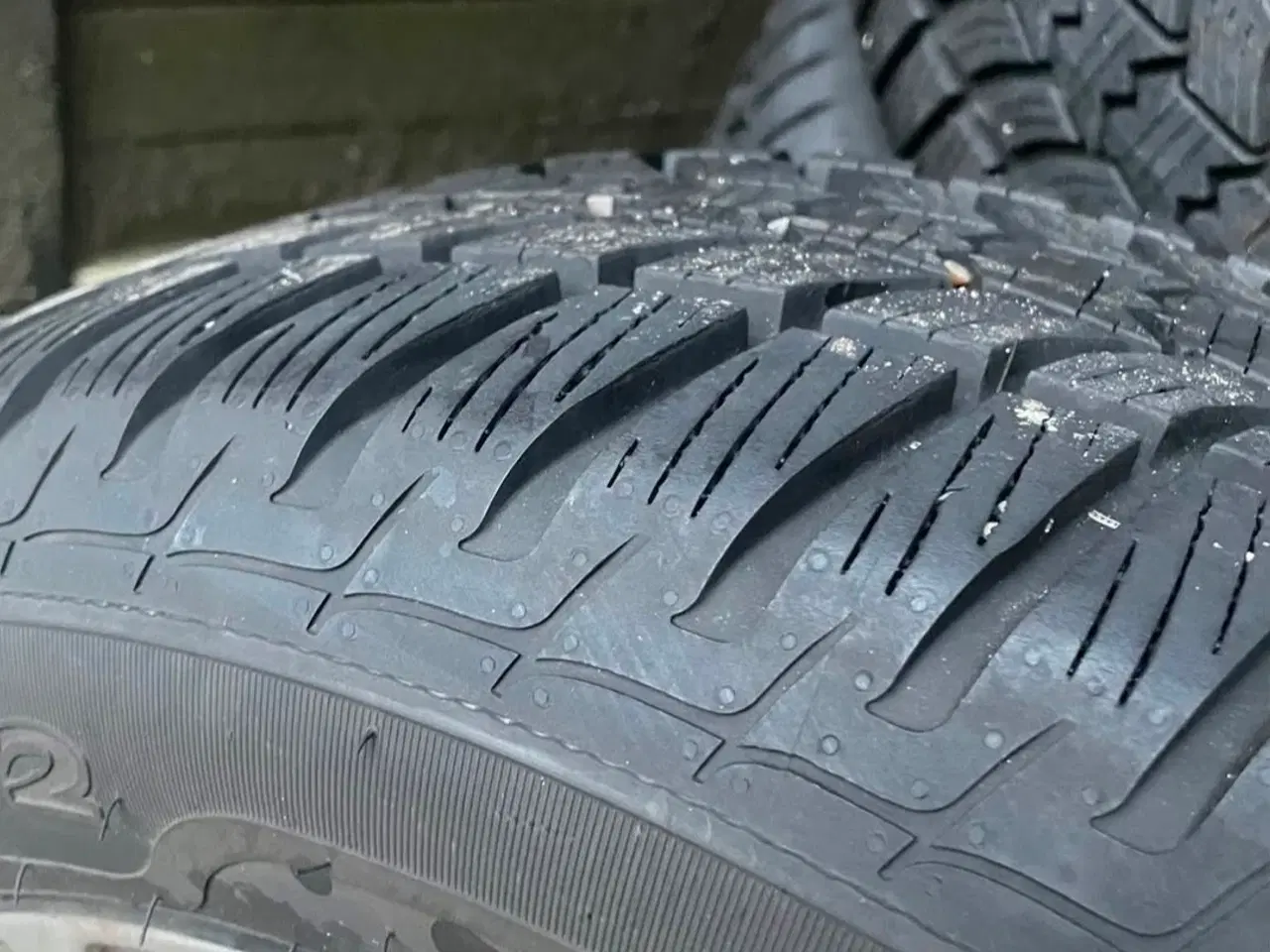 Billede 3 - Vinterdæk med alufælge