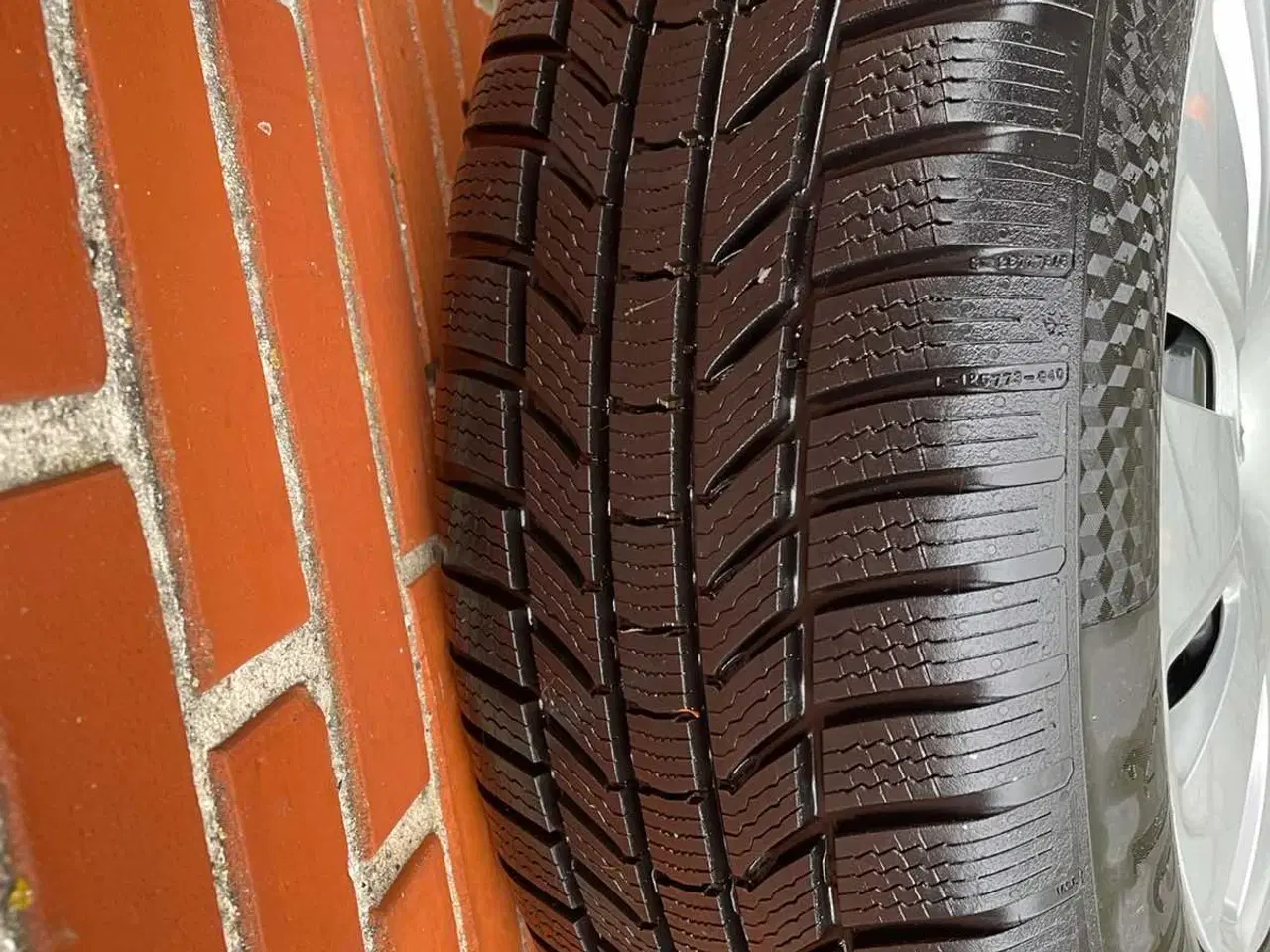 Billede 10 - 5x105 16”Originale Opel vinterhjul Continental dæk