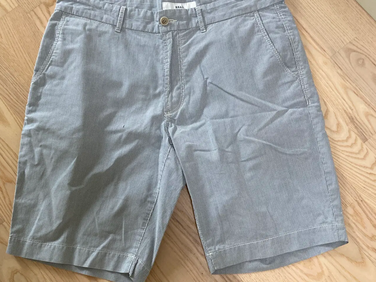 Billede 1 - Stribede sommershorts fra Brax