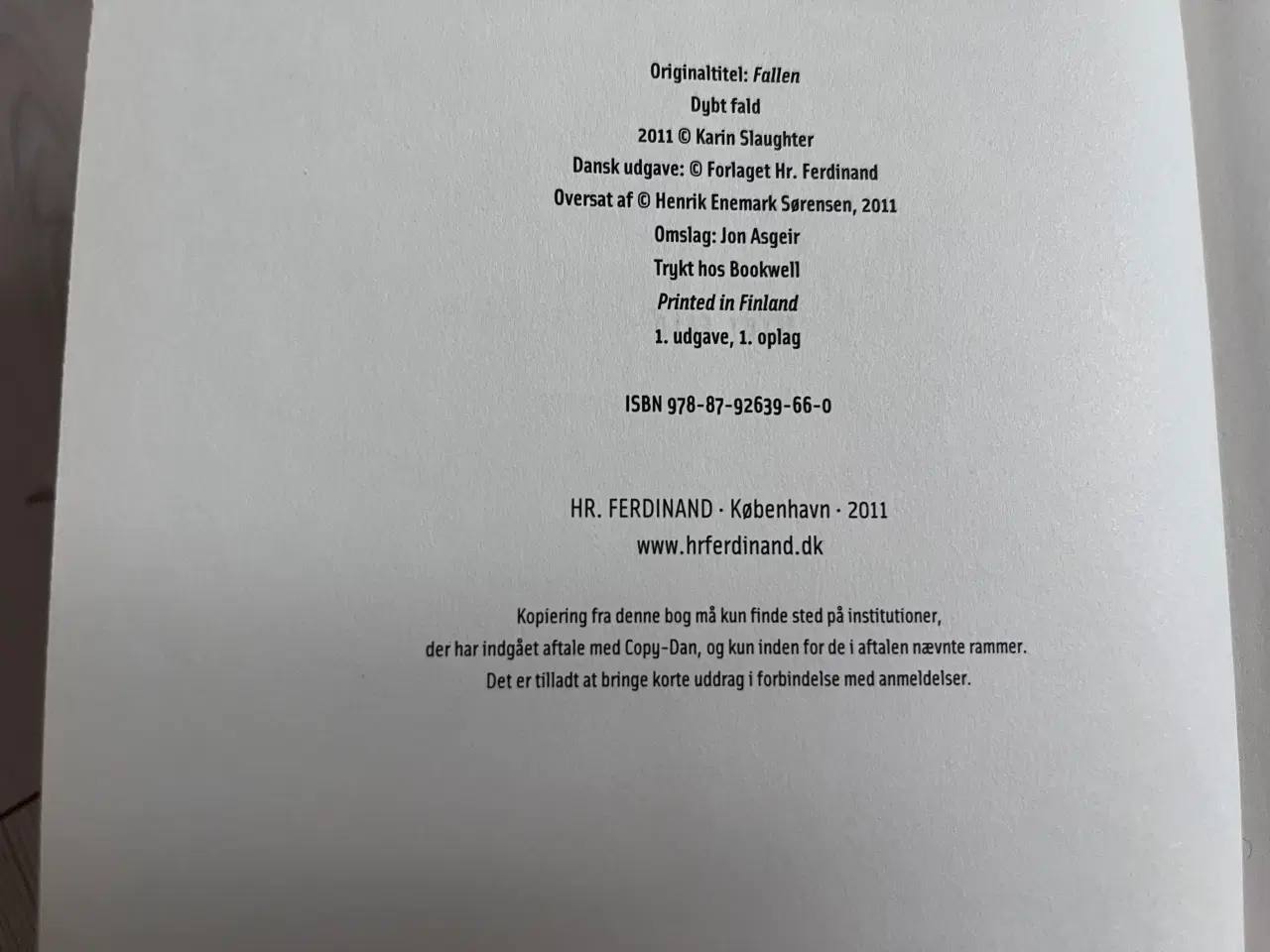 Billede 5 - Dybt Fald, Karin Slaughter, Krimibog
