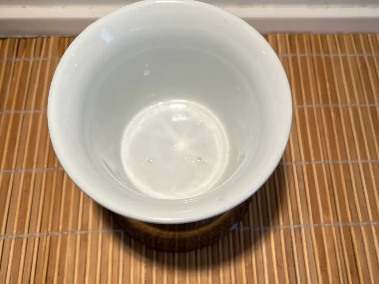 Billede 2 - Smuk skål/urtepotteskjuler med blomstermotiv