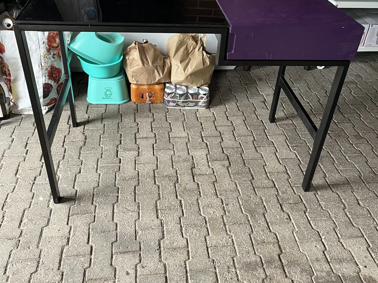 Billede 1 - Skrivebord m udtræk