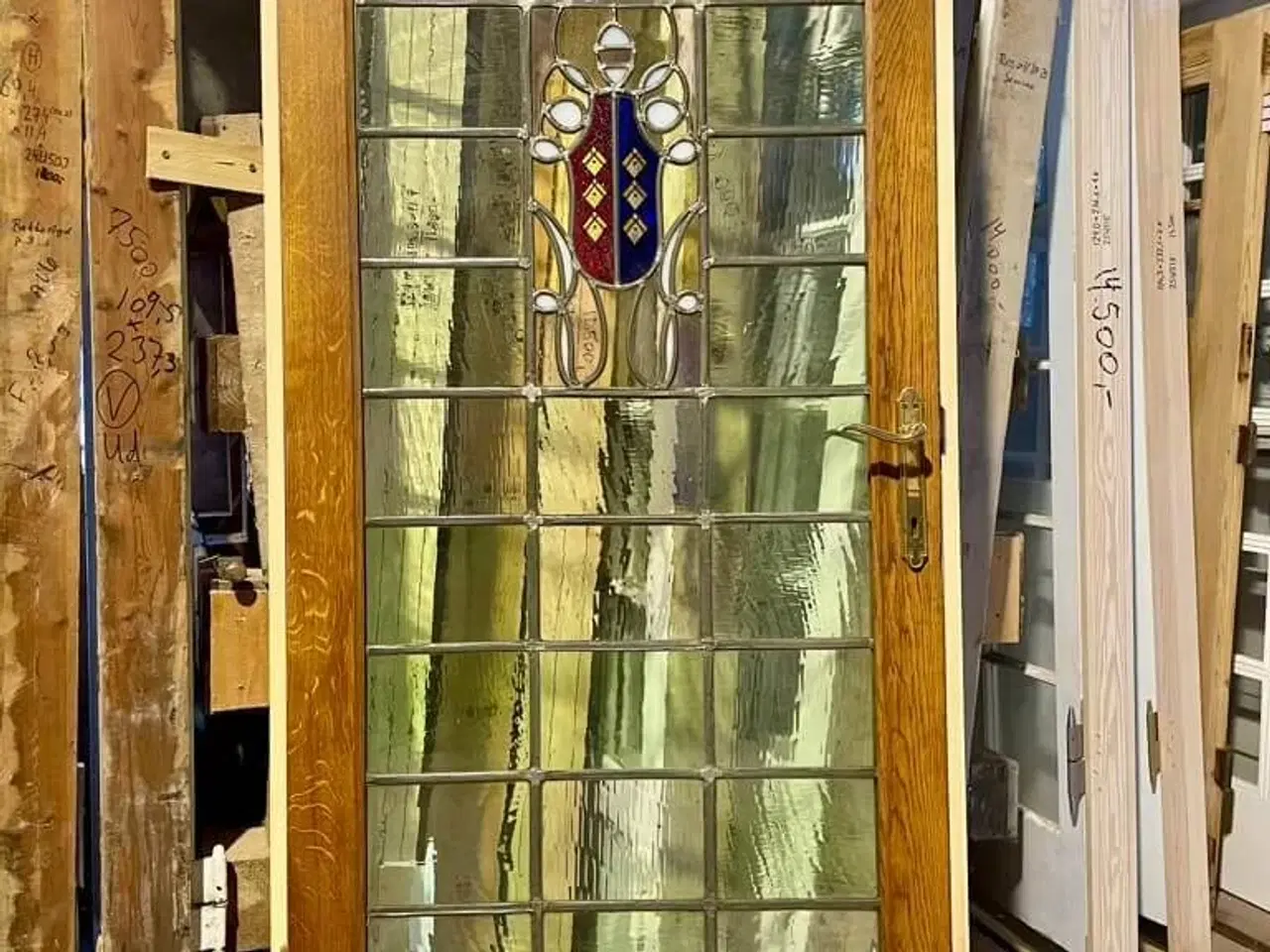 Billede 2 - Unik, fransk dør m. blyindfattede ruder og motiv