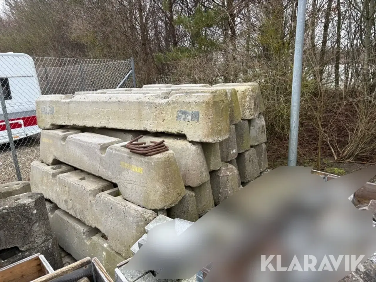 Billede 2 - Betonblokke og betonbarrierer 30 styk