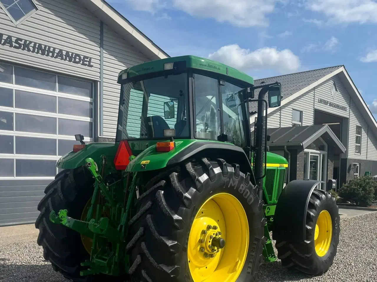 Billede 14 - John Deere 7710 8.1L motor, store hjul og frontlift. En ejeres velholdt gård traktor.