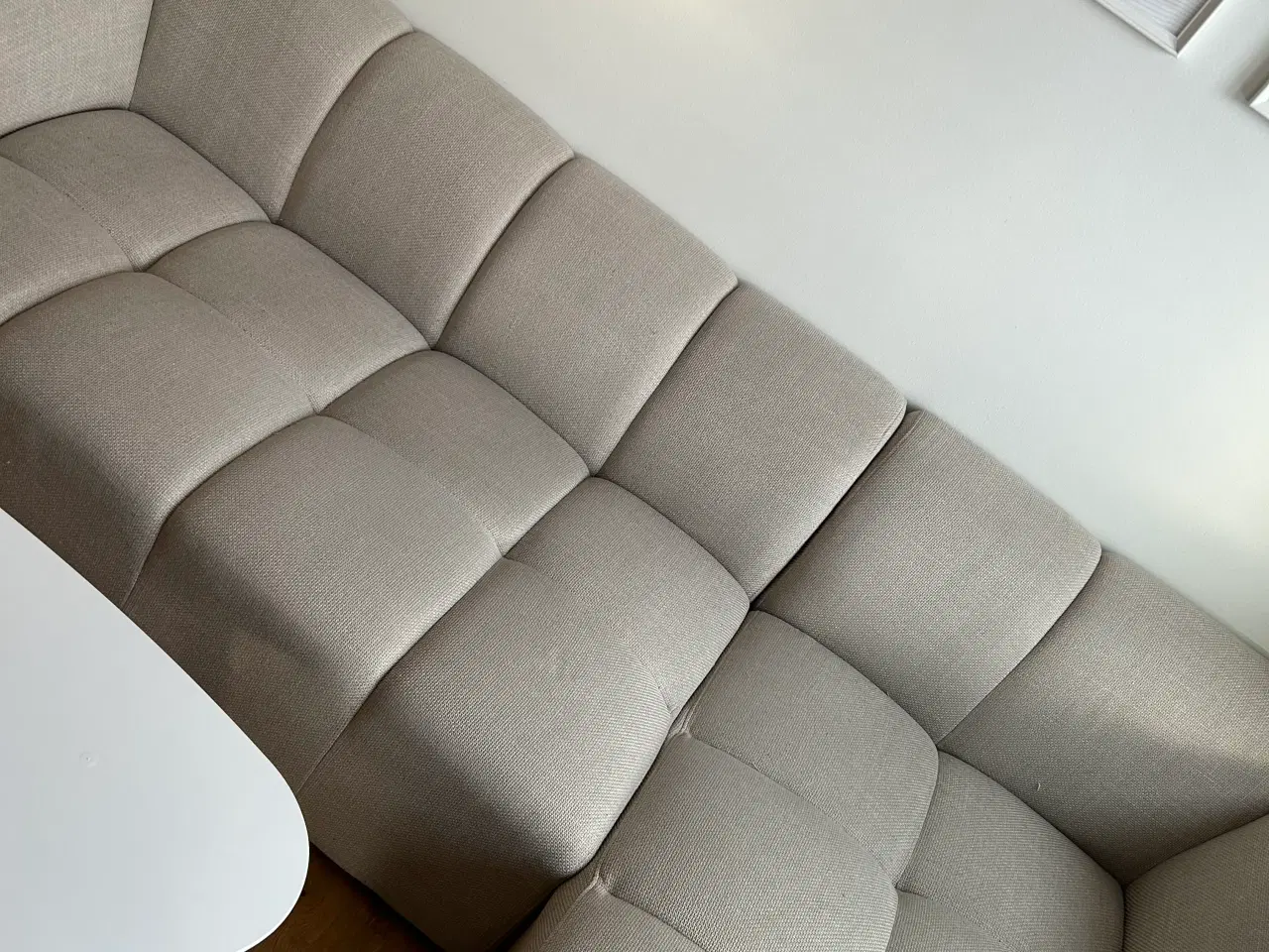 Billede 3 - Beige sofa med chaiselong