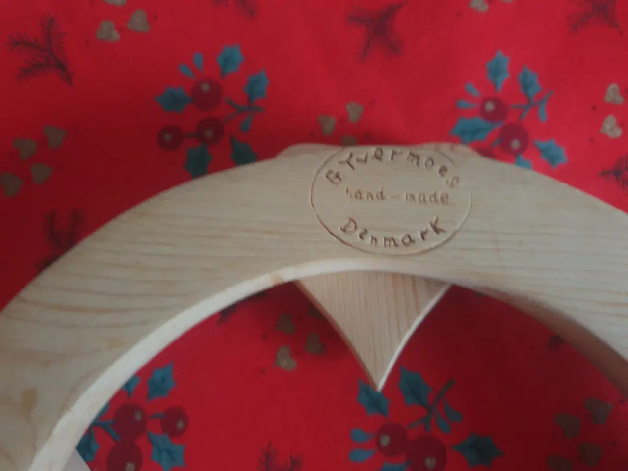 Billede 4 - Træ-Hjerter, til pynt og som lysestager.