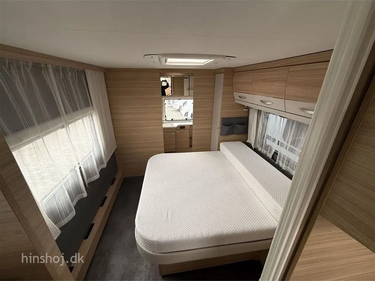 Billede 12 - 2019 - Dethleffs Generation Scandi 695 BQT   Lækker vintervogn med fritstående dobbeltseng og front køkken fra Hinshøj Caravan