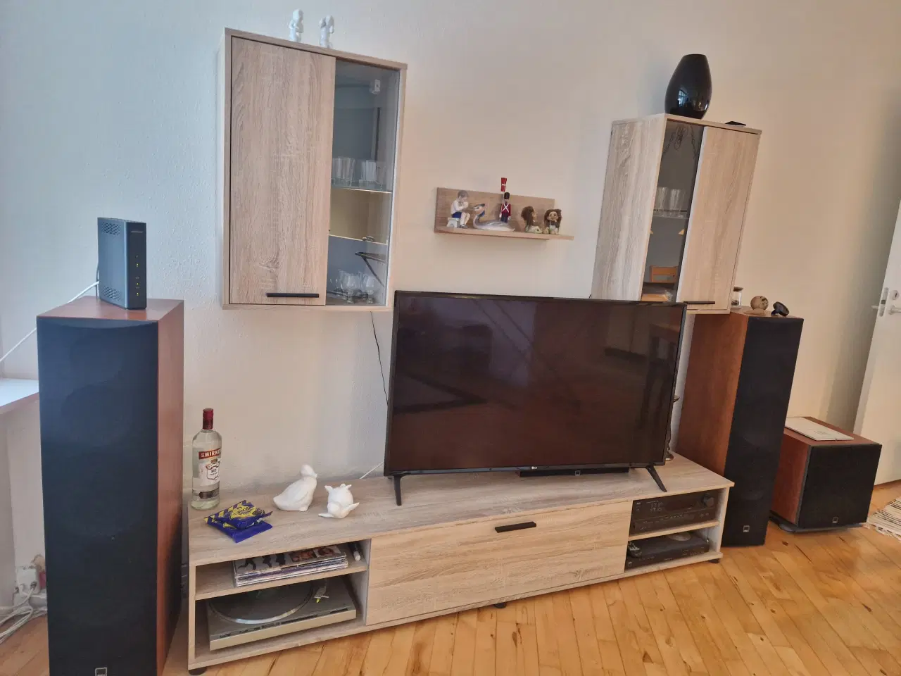 Billede 1 - Tv Møbel Sæt