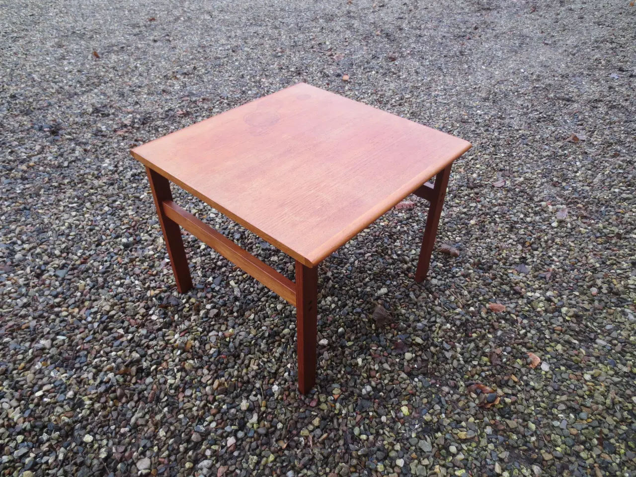 Billede 2 - 1 stk Teak Firkantet sidebord 