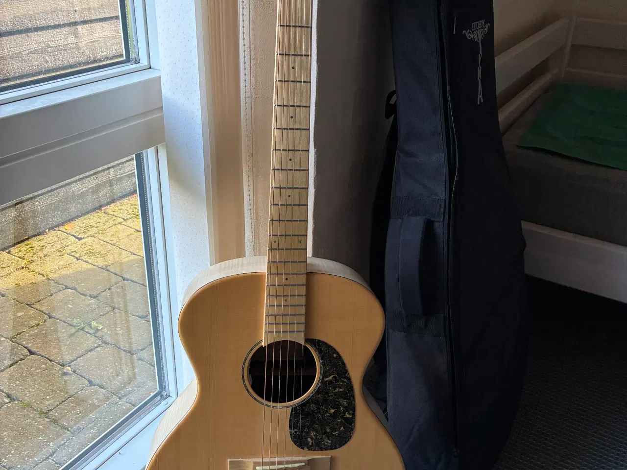 Billede 1 - Akustisk western guitar i lys ahorn