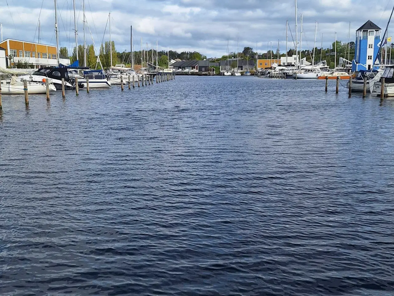 Billede 2 - Havnepladsen øer maritime havn plads 2007