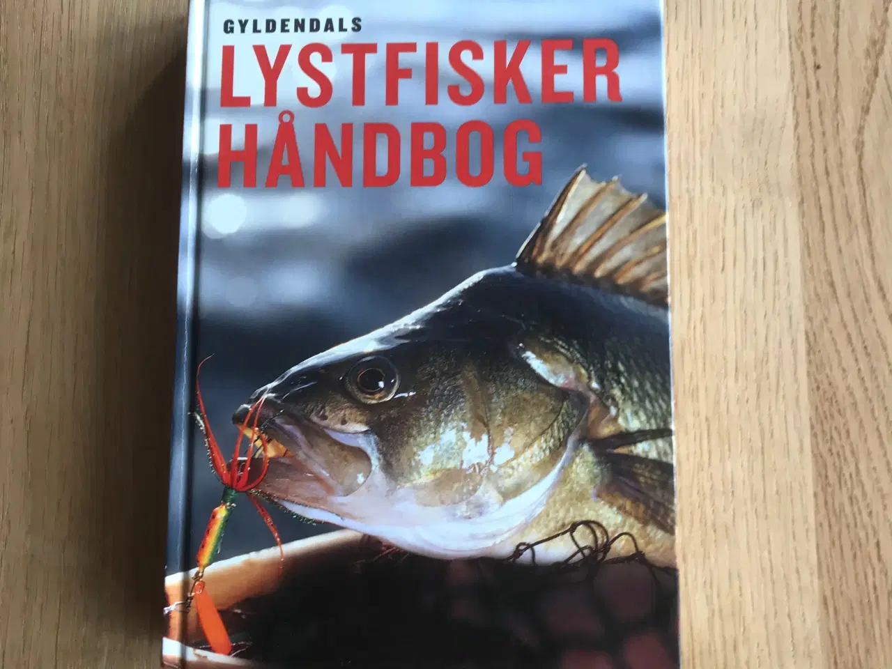 Billede 1 - Gyldendals Lystfiskerhåndbog