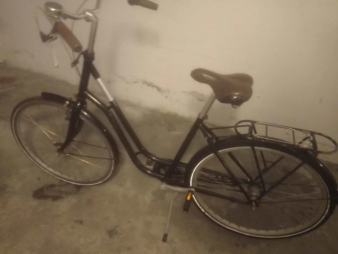 Billede 2 - Dame cykel 3 Gear god tilstand og Leveres i KBH