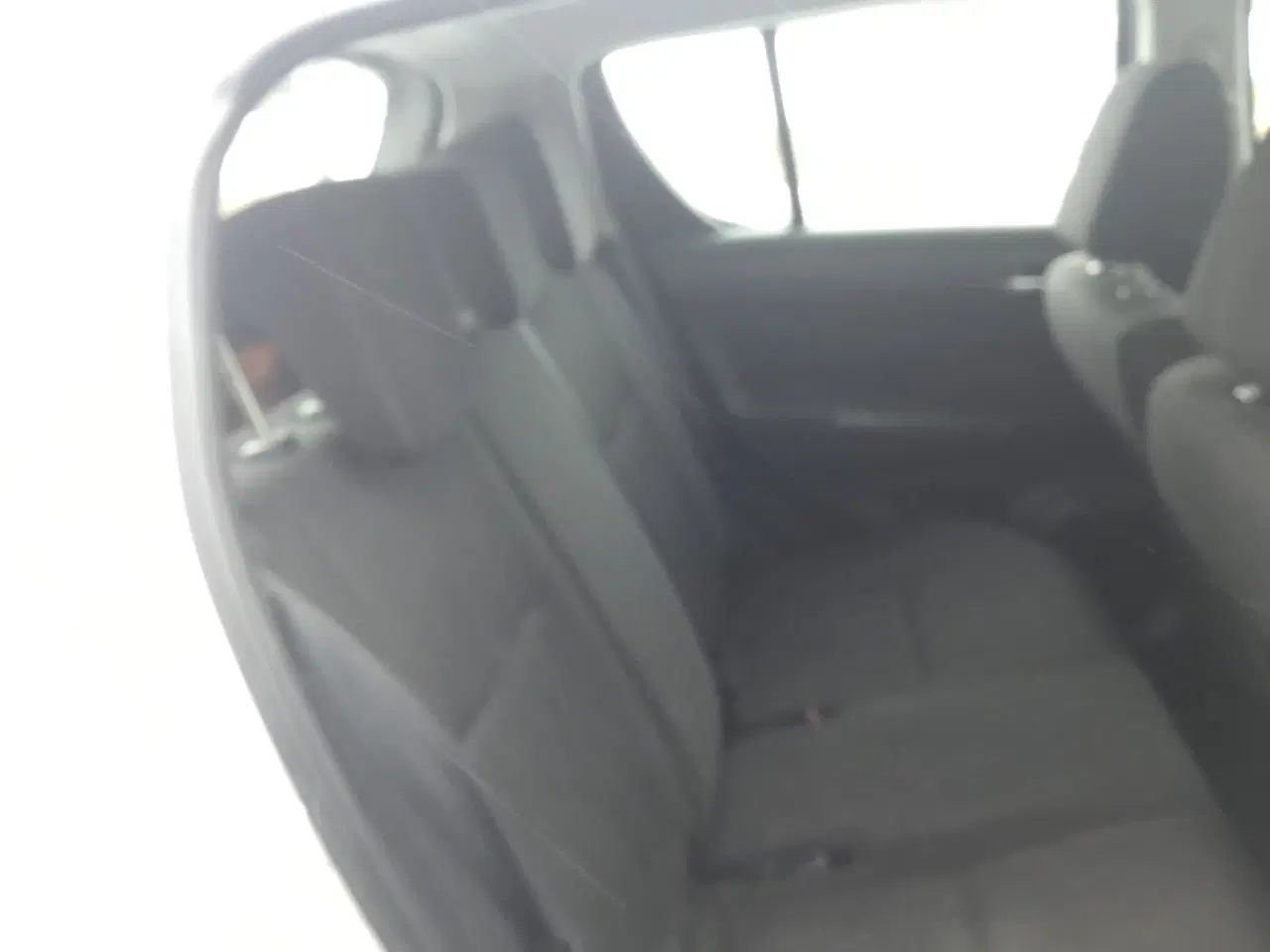 Billede 11 - Suzuki swift 1,2 nysynet træk meget velholdt 