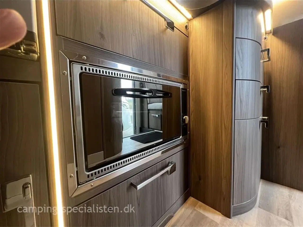 Billede 14 - 2024 - Kabe Novum X 750 LGB   Kabe Novum X 750 LGB model 2024 kun kørt 6.000 km kan nu ses hos Camping-Specialisten