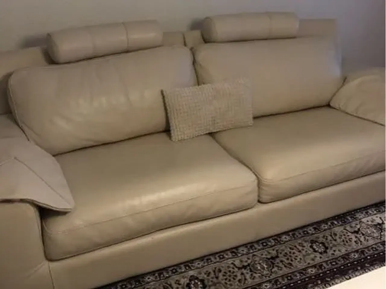 Billede 1 - Sælger sofasæt