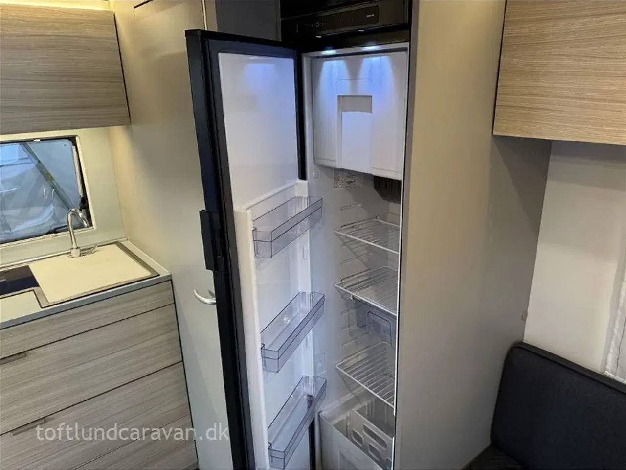 Billede 7 - 2020 - Adria Altea4Four 362 LH   Fremtræder som ny, m/MOVER+GULVVARME+STORT KØL/FROST mv. ET SUPER GODT TILBUD HER.