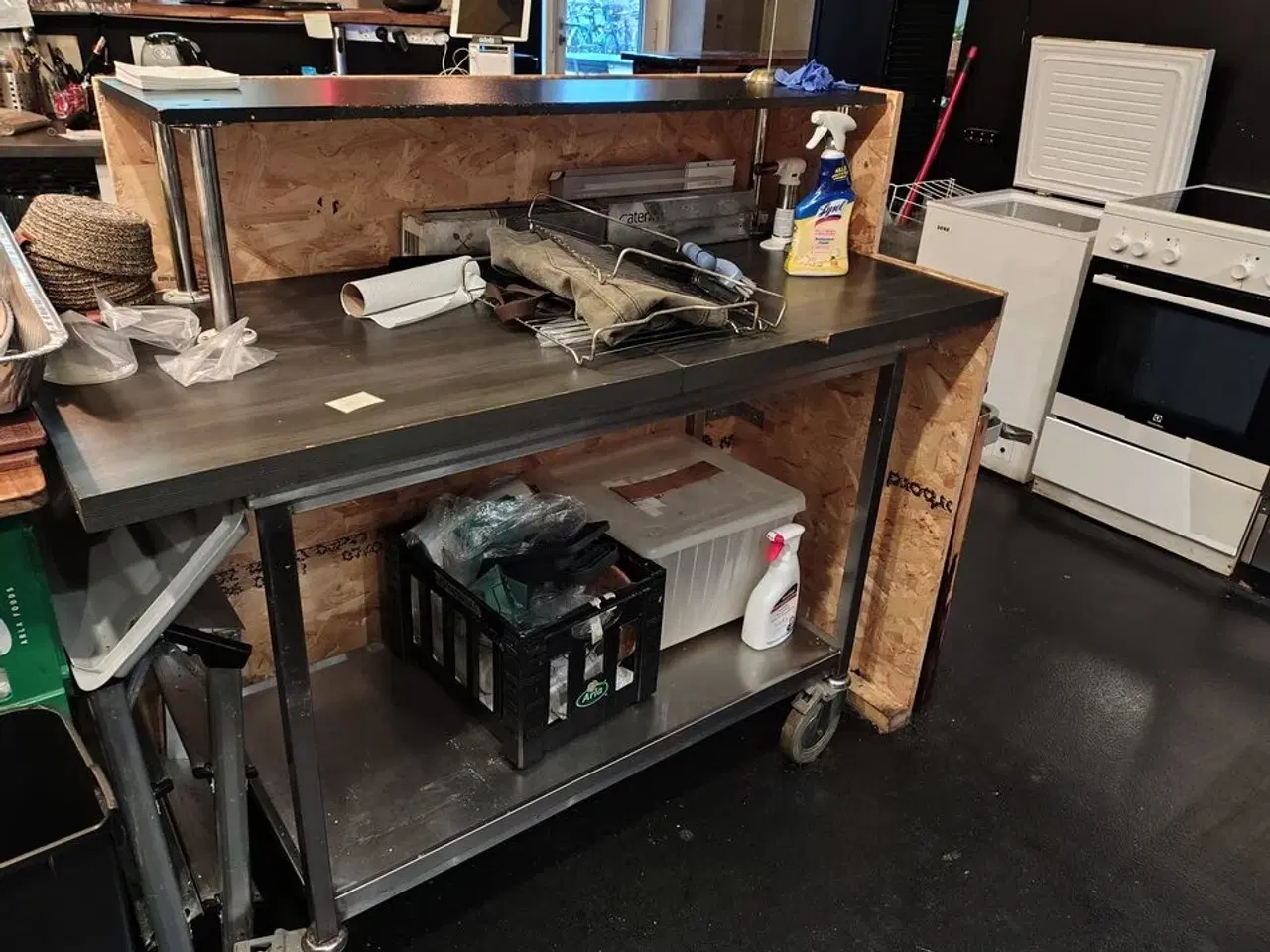 Billede 1 - Bord på hjul.