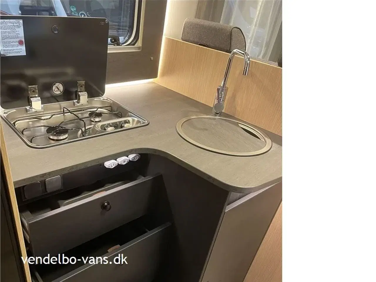 Billede 9 - 2026 - SunLight T 67   Enkeltsenge + hæve/sænkeseng 5.S. sele plads