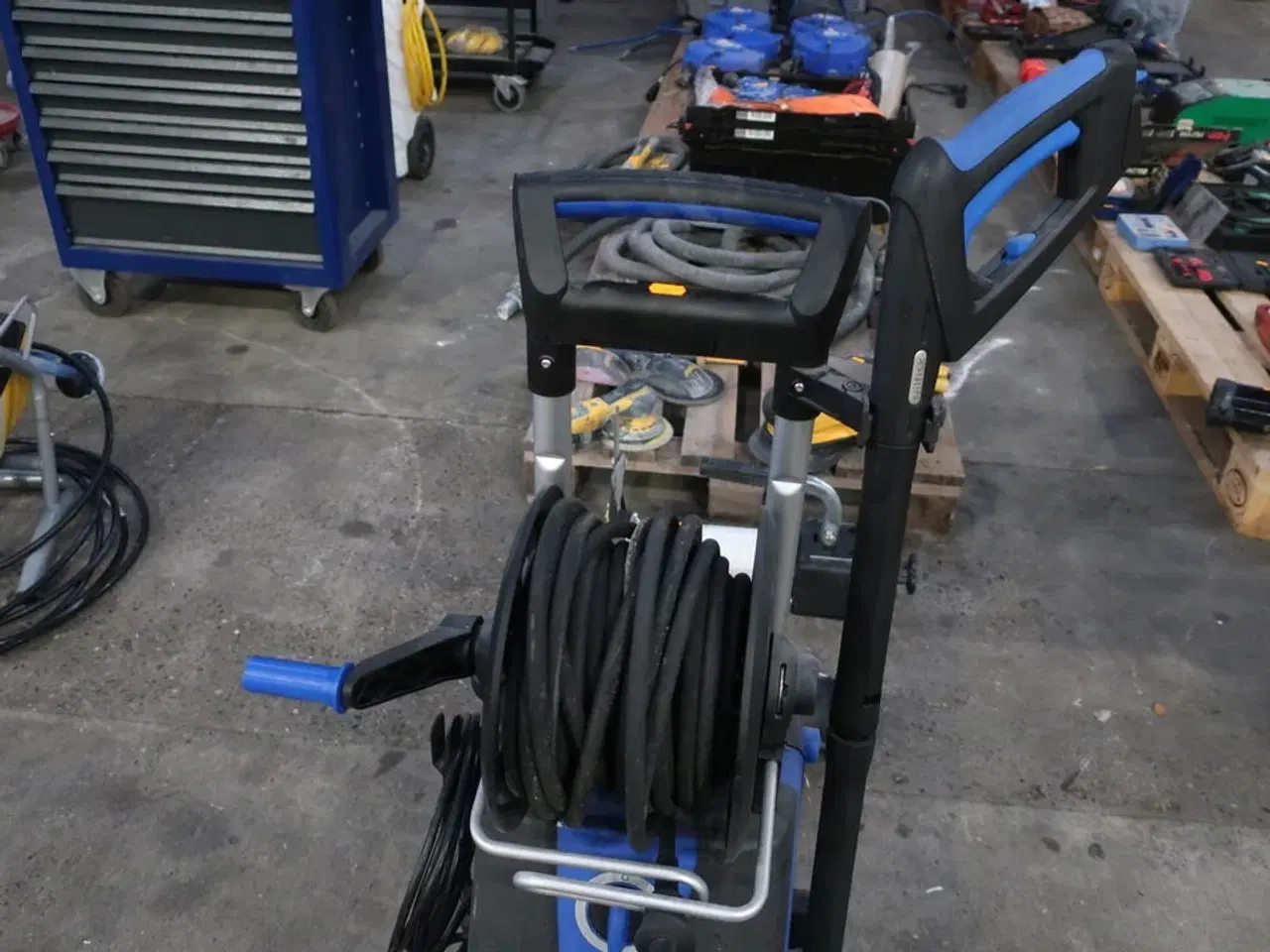 Billede 3 - Højttryksrenser NILFISK Premium 200