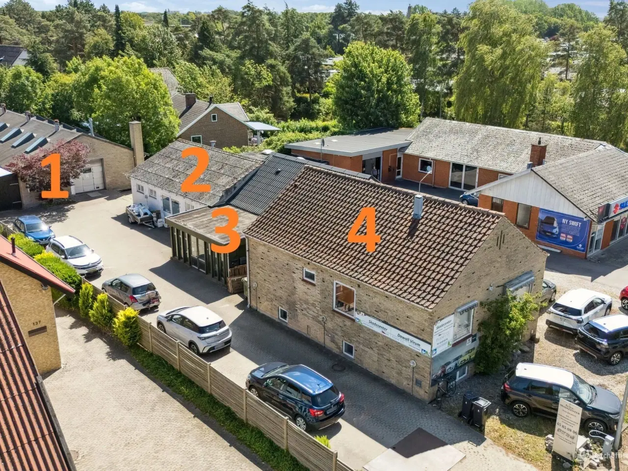 Billede 1 - 3 lejemål til lager. showroom, behandling, kontor m.m. Biladgang til lager –Skiltemulighed mod Grønnevej