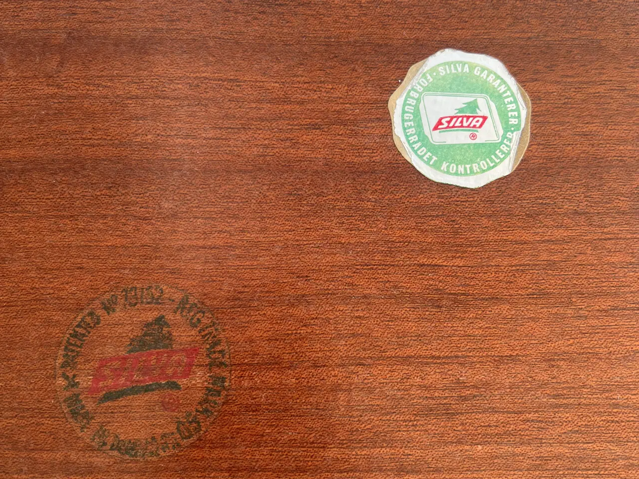 Billede 5 - 2 vintage danske serveringsbakker i teak.