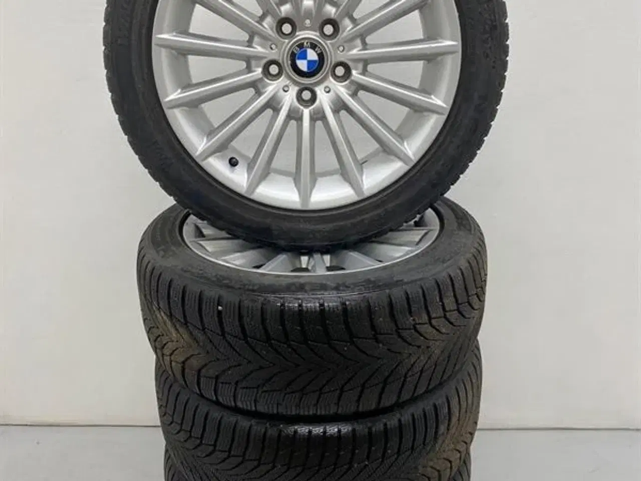 Billede 1 - 18" Org. BMW Alufælge med dæk "Radialspoke 237" A64093 BMW X1 (E84) F07 GT F10 F11 F12 F13 F06 GC F10 LCI F11 LCI F07 GT LCI X4 (F26) F06 GC LCI F12