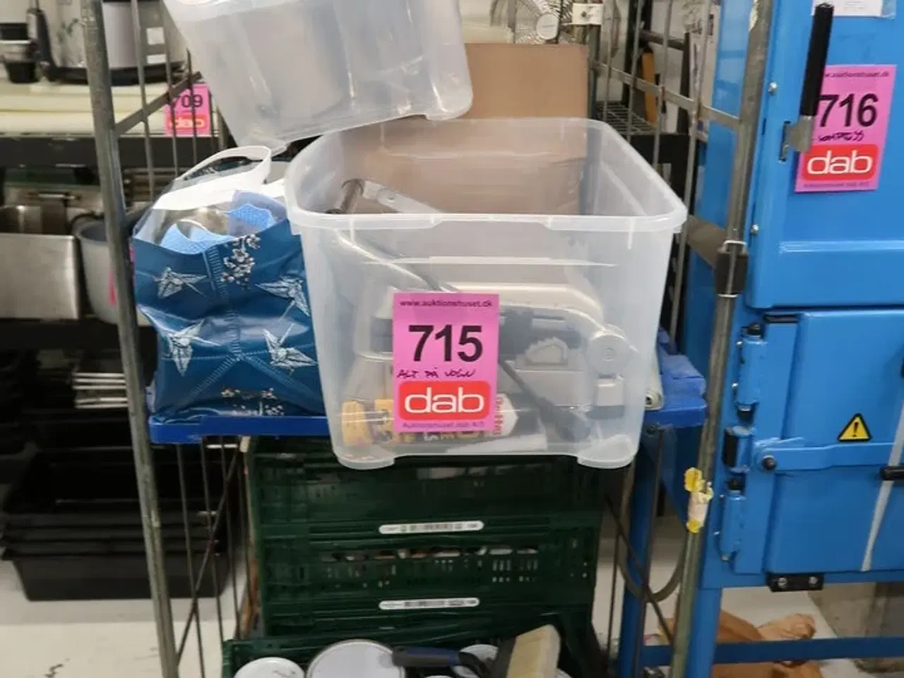 Billede 1 - Vogn med indhold