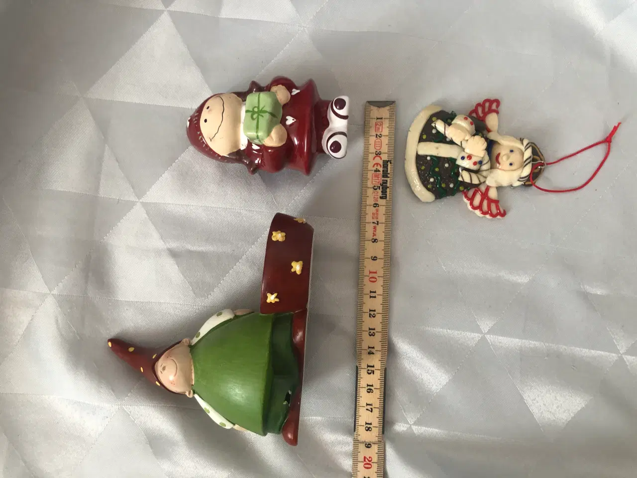 Billede 16 - 3 forskellige julefigurer