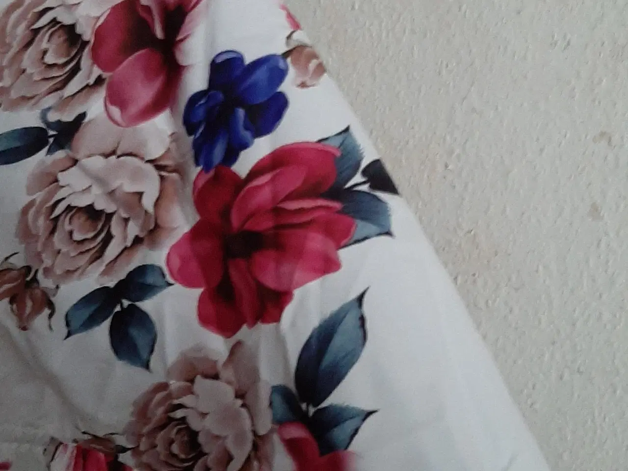 Billede 4 - Maxi kjole fra VONDA, med blomster print. Str:M/L.