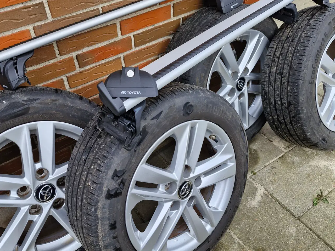 Billede 1 - Toyota fælge med original tag bøjle  