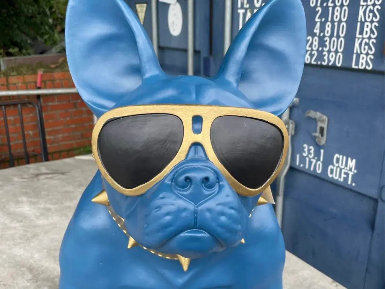 Billede 3 - Buldog i plastpolyester 