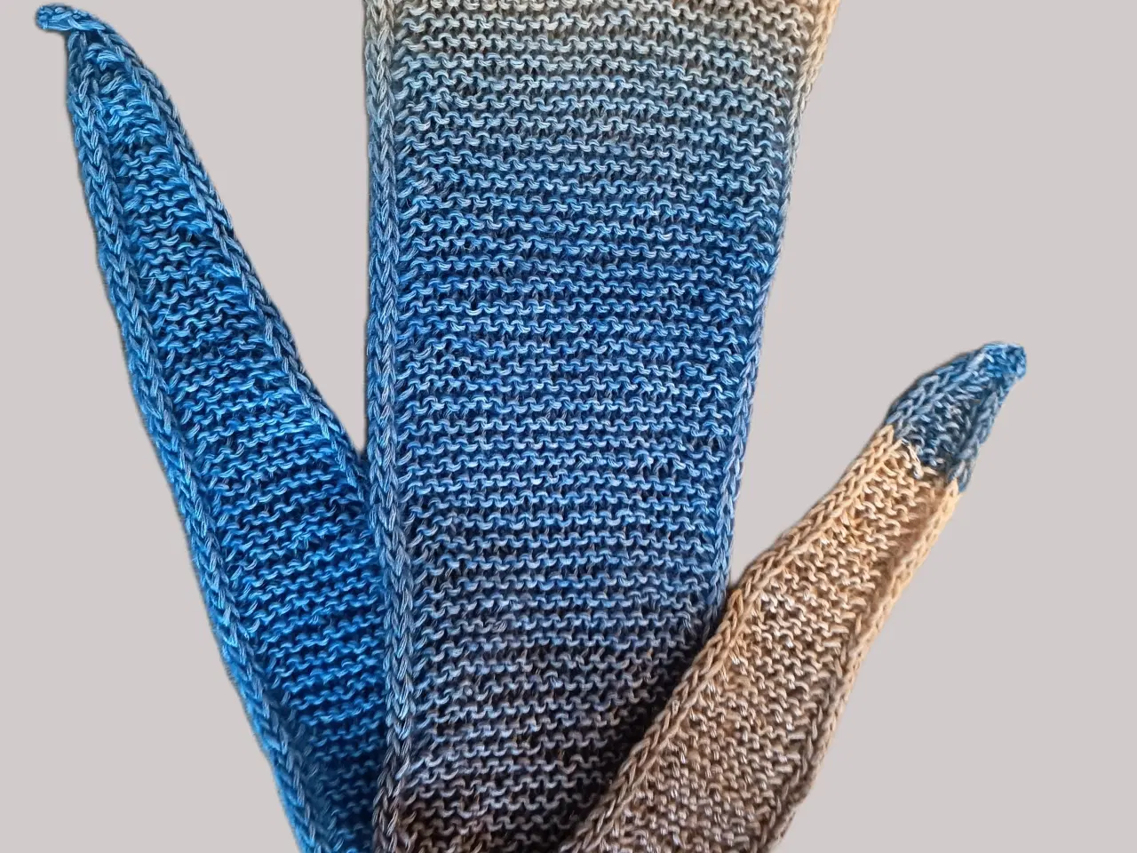 Billede 1 - Hjemmestrikkede Scarf i 2 størrelser sælges