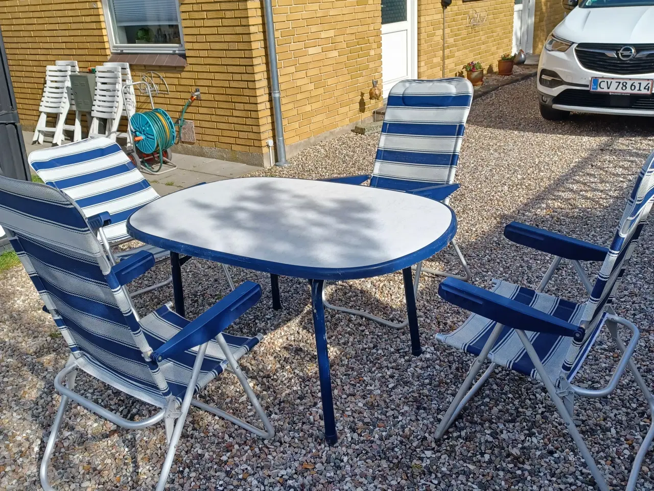Billede 1 - Campingbord med 6 stole