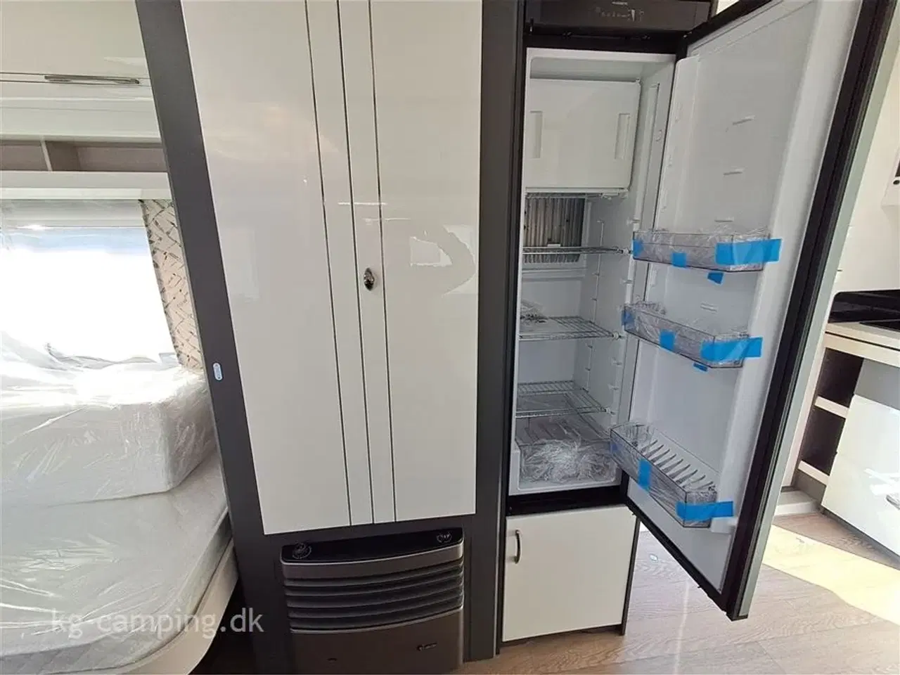 Billede 14 - 2025 - Hobby Excellent 460 SL   2025 model - Flot lille rejsevogn som kan nedvejes til 1350 kg.