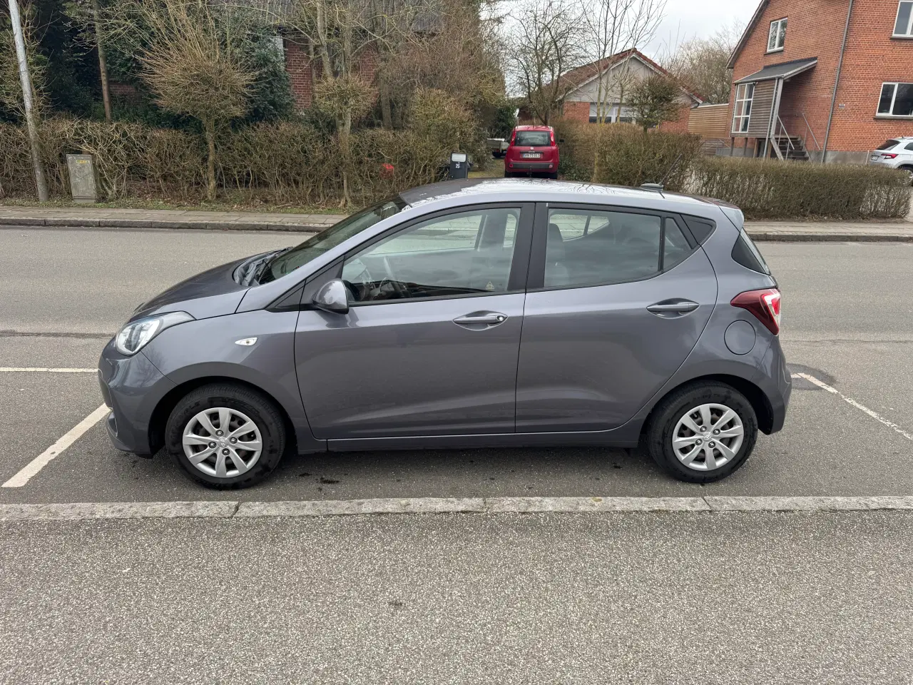 Billede 8 - Økonomisk bil til by eller pendler