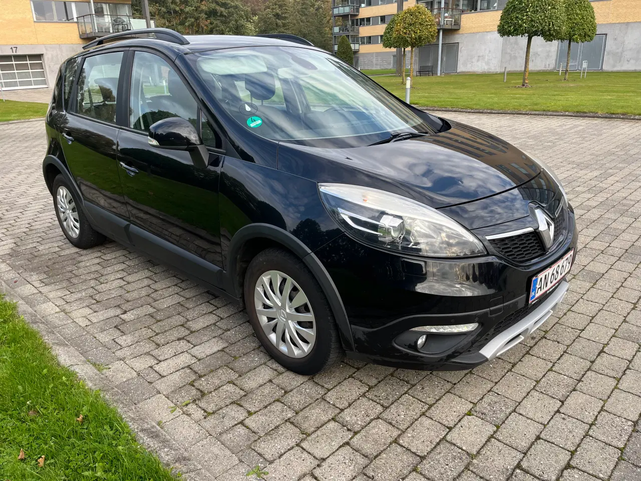 Billede 3 - Super Flot Renault Scenic XMod fra 2014