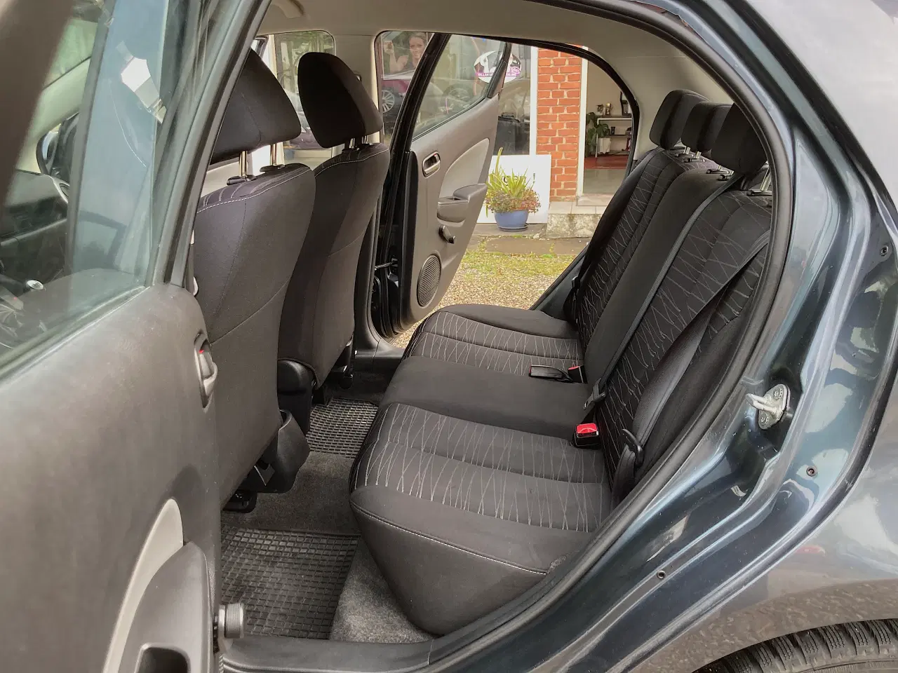 Billede 13 - Mazda 2 Nysyn Meget pæn og velholdt