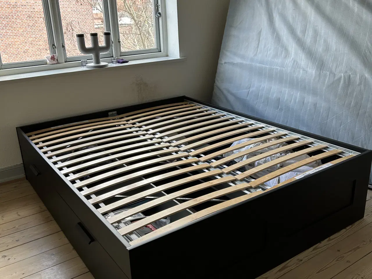 Billede 1 - IKEA BRIMNES sengestel 180x200 med opbevaring