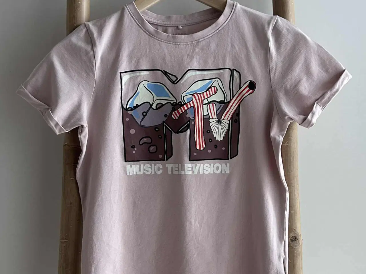 Billede 1 - Name it 'MTV' t-shirt, str. 146-152, 11-12 år