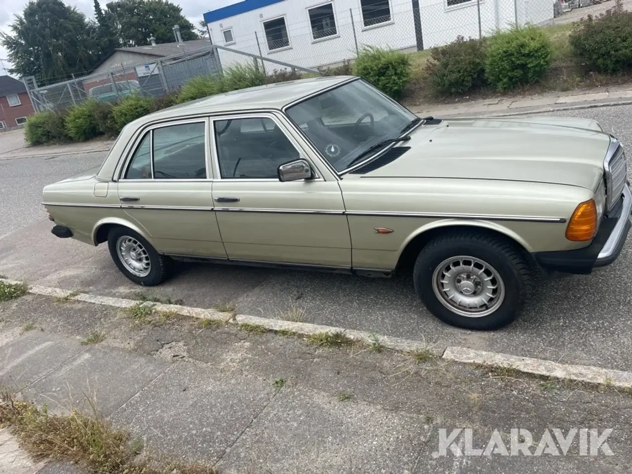 Billede 4 - Veteranbil Mercedes-Benz 230S