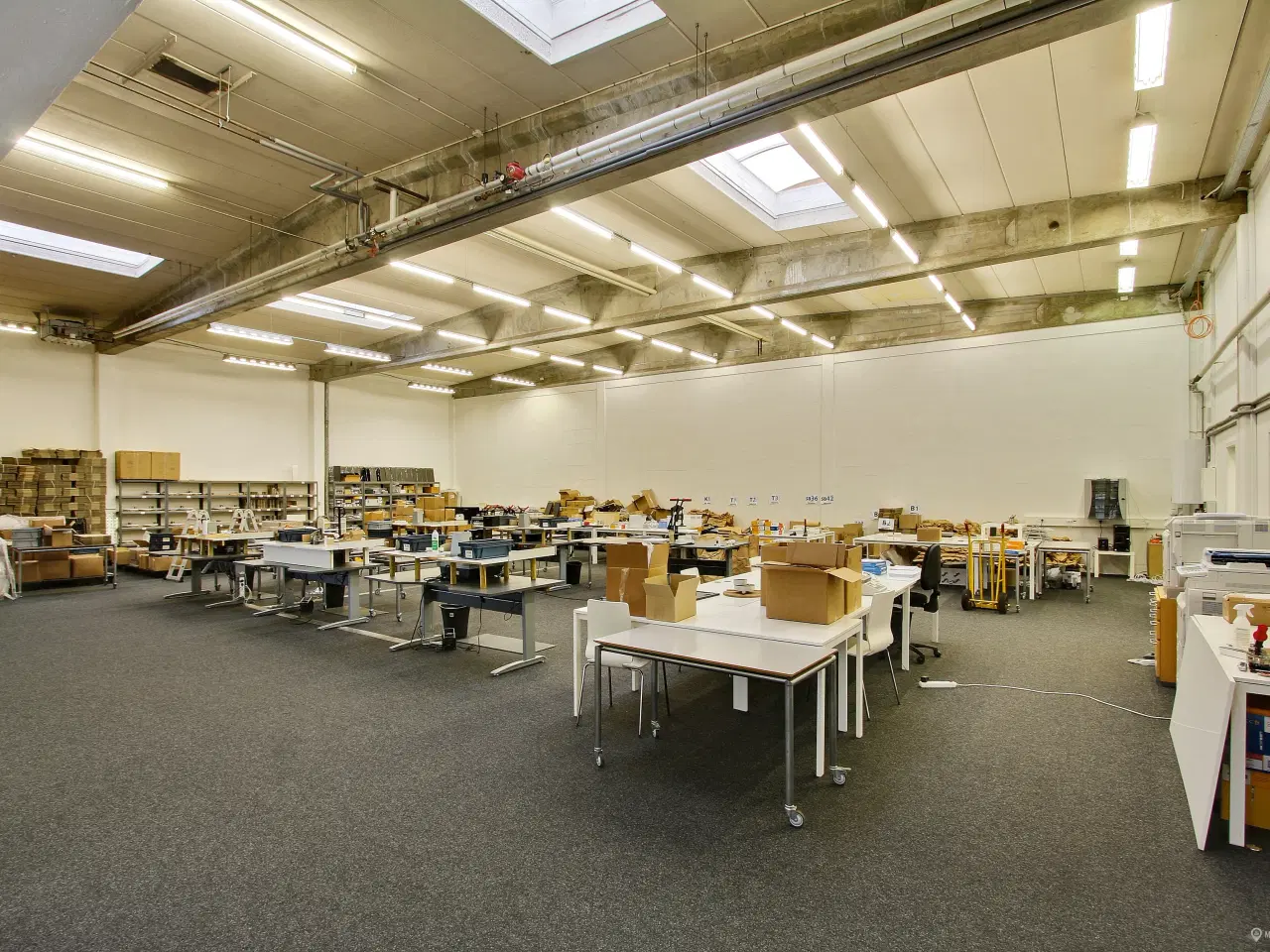 Billede 6 - Flot højloftet hal og smagfulde kontorer i Håndværkerkvt.