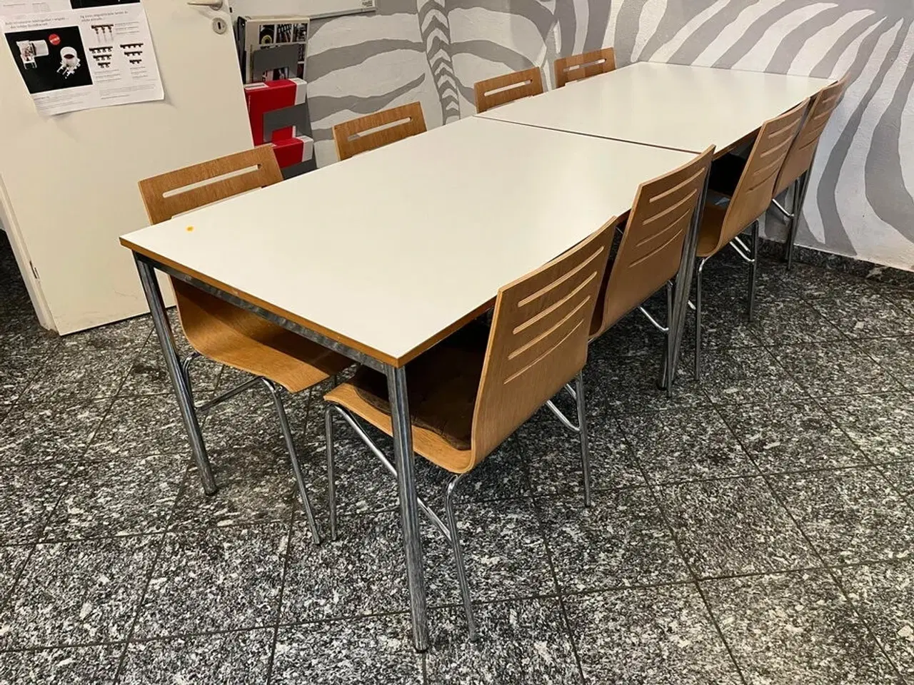 Billede 2 - 2 stk. spisebord med 8 stk. stole