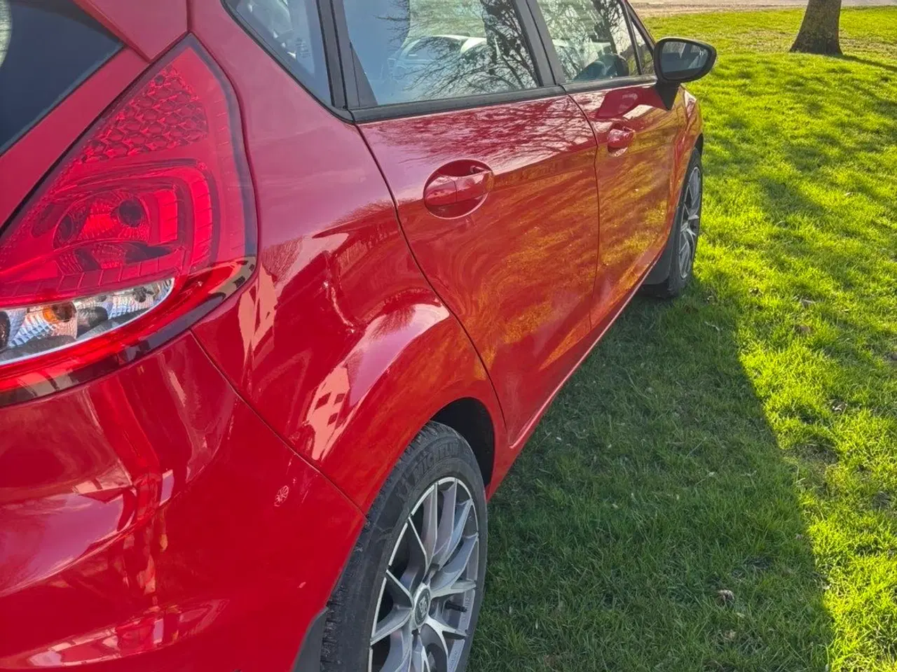 Billede 5 - Fin Ford Fiesta.