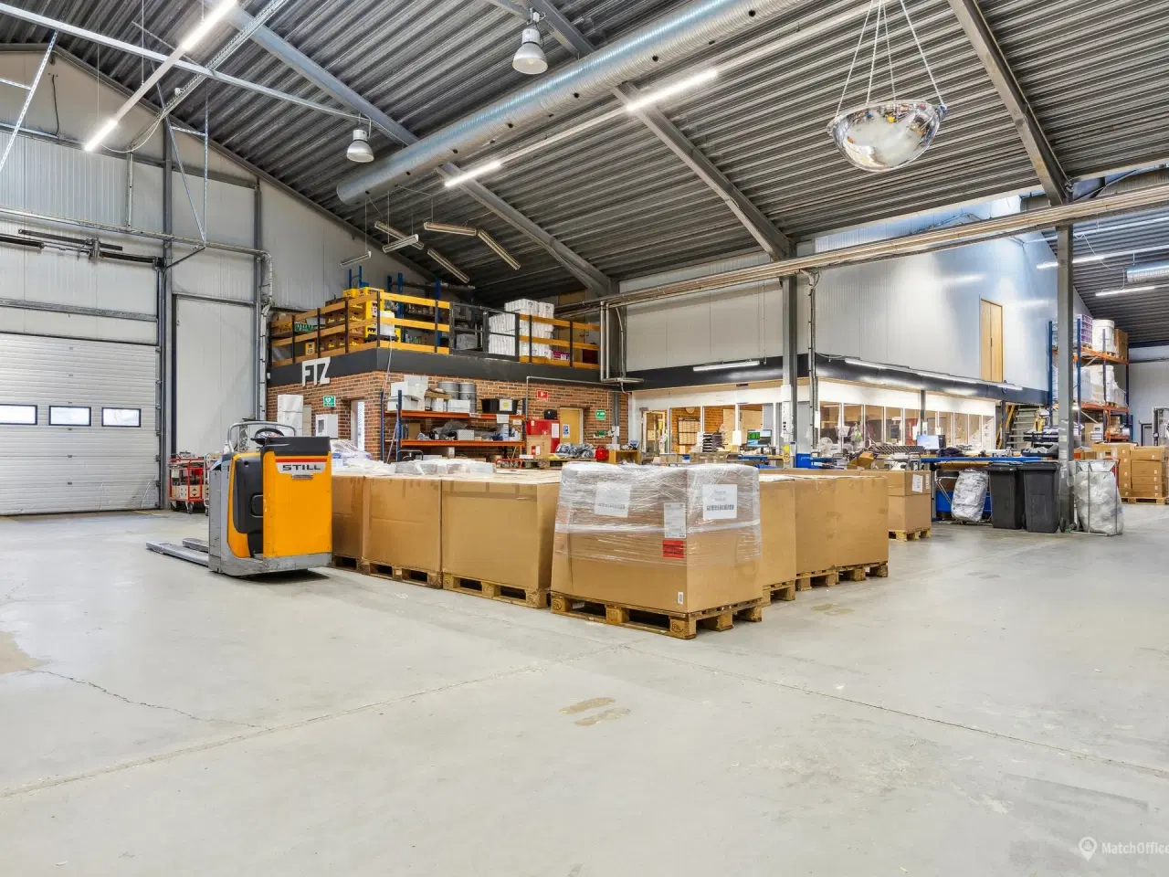 Billede 12 - Lagerhaller til leje i Odense – 7 911 m² lager- og logistikejendom med 10 porte