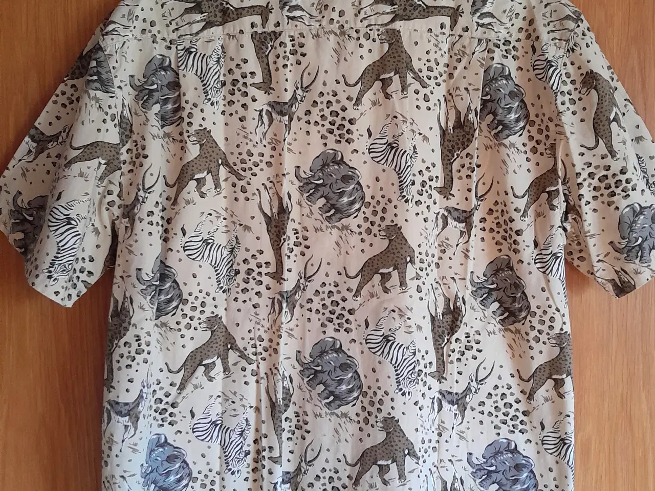 Billede 2 - Retro skjortebluse